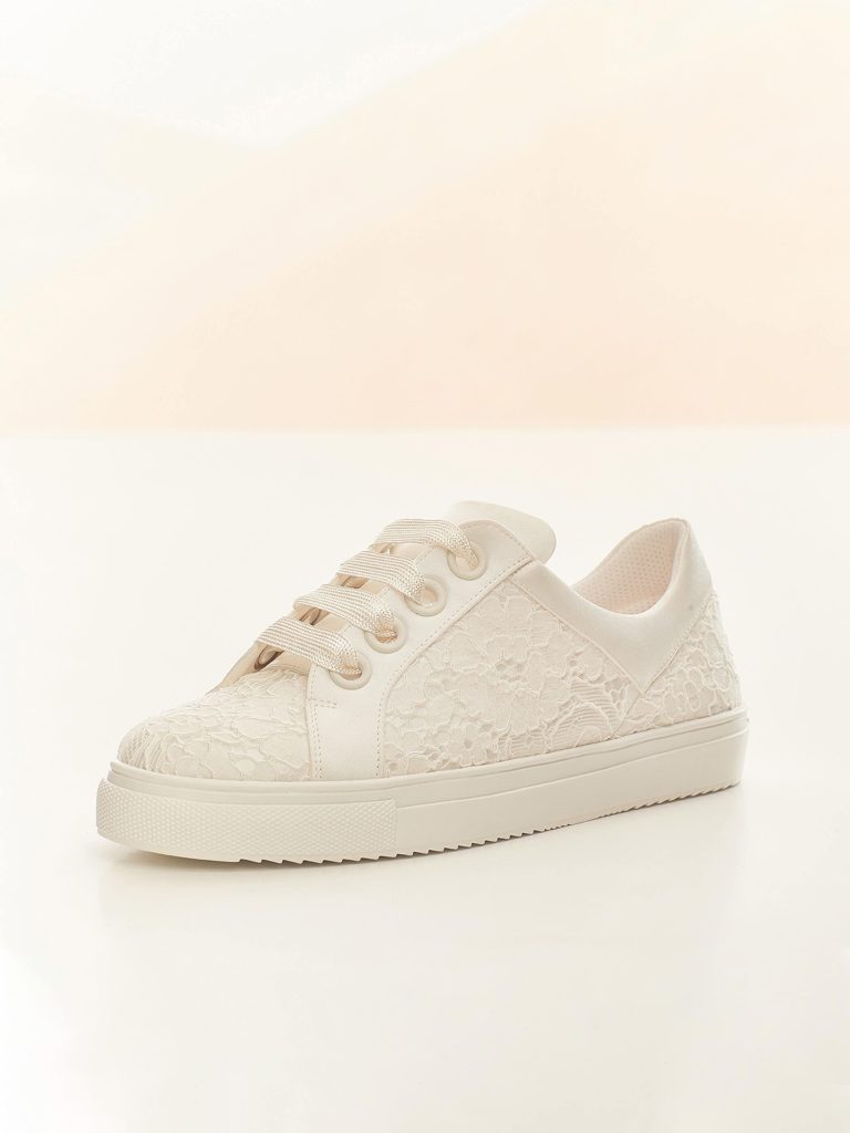 Brautsneaker auf der EBW 2026 in Essen www.brautoutlet-warendorf.de